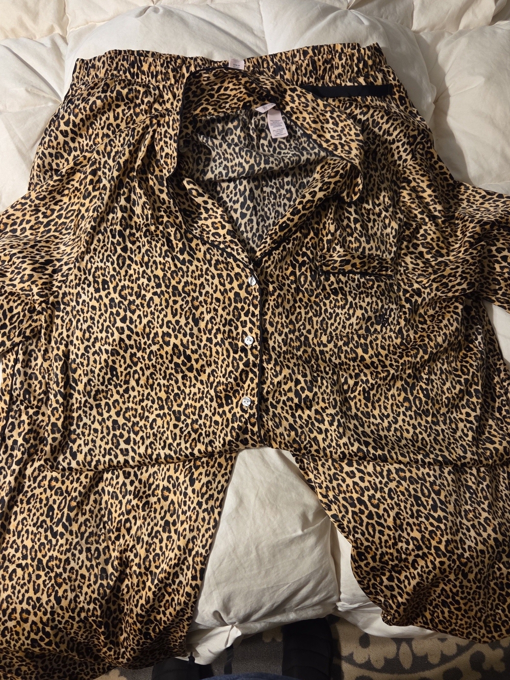Leopard Print Women’s Pajama Set - Tan & Black